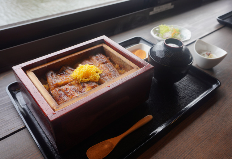 うなぎのせいろ蒸し膳（上）