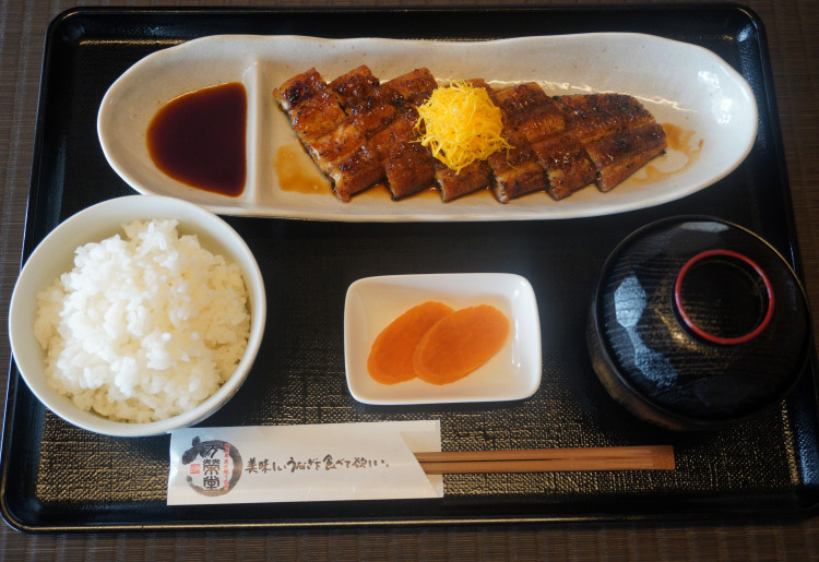 うなぎのかば焼膳（上）